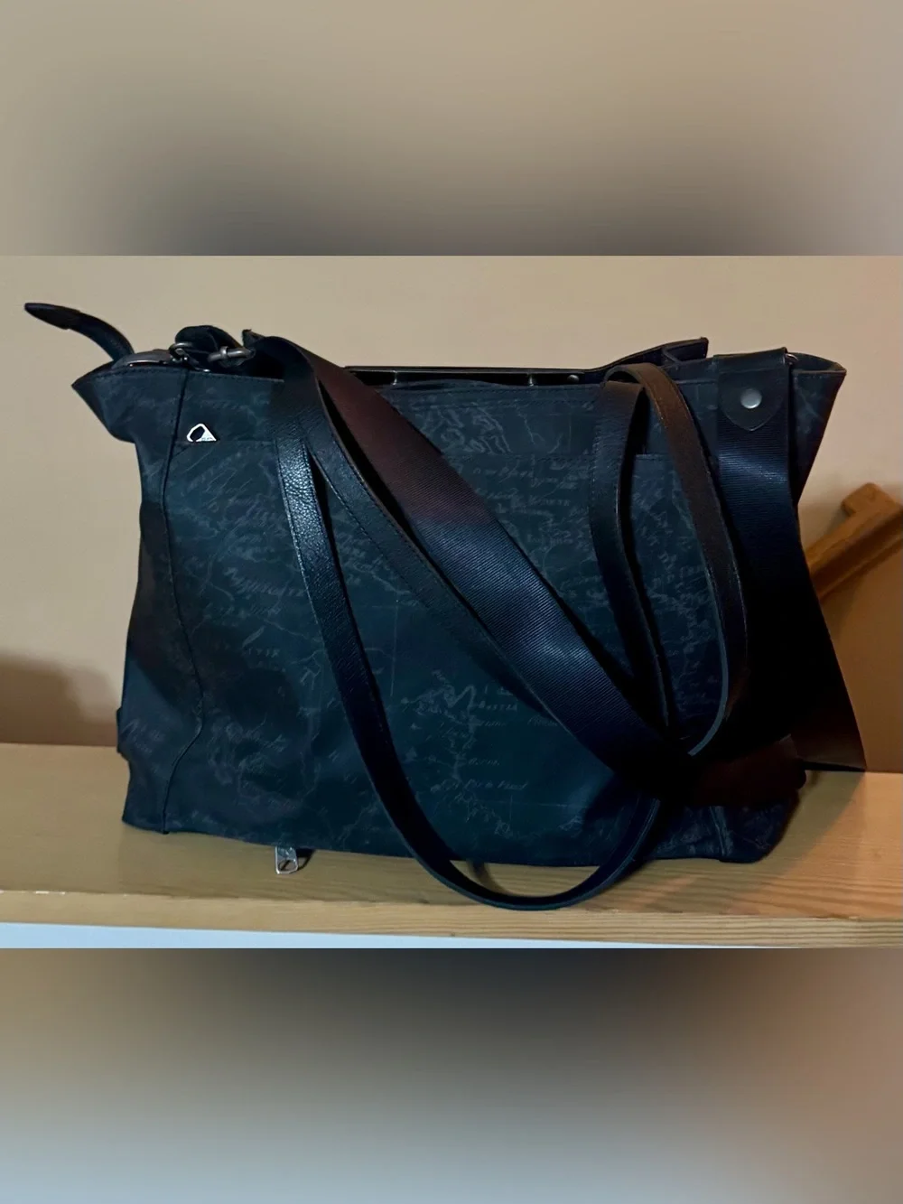 NWT-Patricia Nash Silvi TPU Coated Canvas Travel Tote-Black Map - Picture 5 of 14